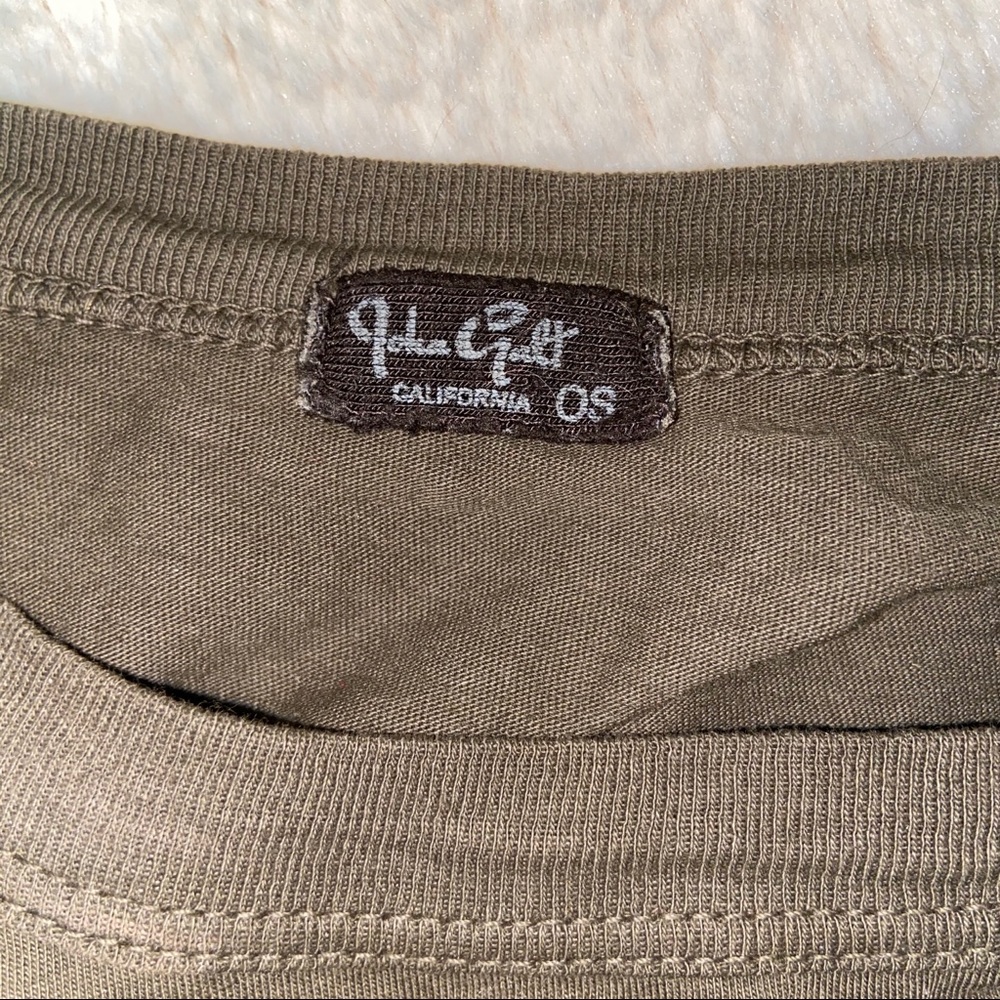 Alien Embroidered Tee - Picture 4 of 4